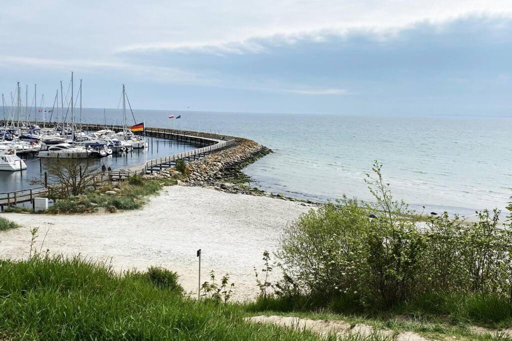 Dock One - Groemitz Appartement Buitenkant foto